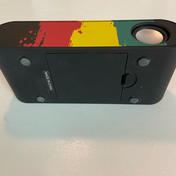 Portable speaker - Picture 4 of 5